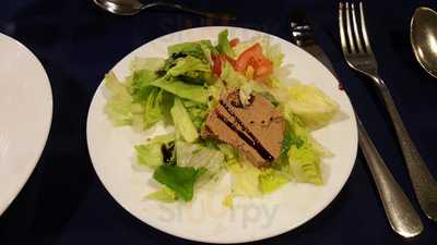 Ínyenckert étterem & Kávéház