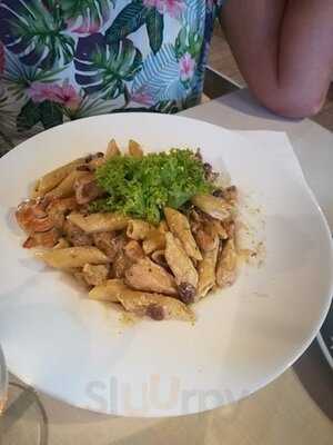 Tonett Pub Etterem Es Pizzeria