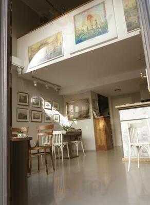 Arnoldo Galéria és Kávézó