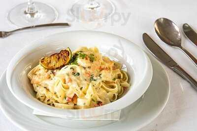 Cezanne Restaurant & Bar