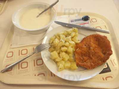 10 Minutes Bistro & Cafe