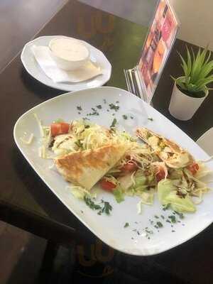 Zwekedli Étel-, Kávé- és Koktélbár