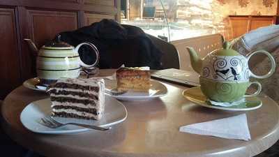 Aranytolcser Cukraszda-kavehaz