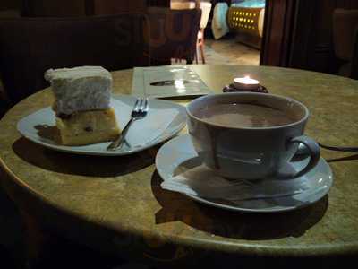 Aranytolcser Cukraszda-kavehaz