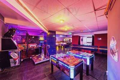 Stifler 32 Bar & Club