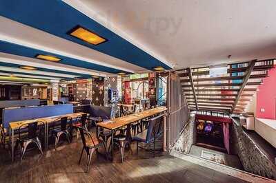 Stifler 32 Bar & Club