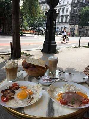Grand Café Budapest