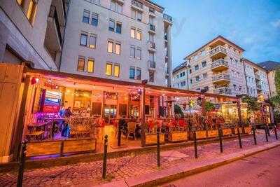 Standard Bistro & Bar