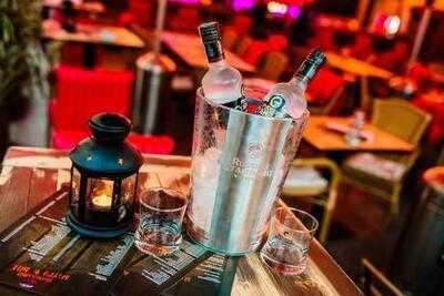 Standard Bistro & Bar