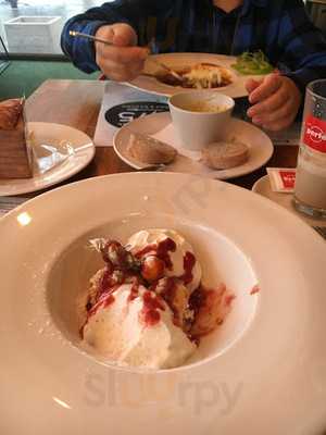 White Heaven Cafe & Restaurant