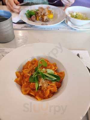 White Heaven Cafe & Restaurant