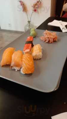 Nori Sushi Bar & Lounge