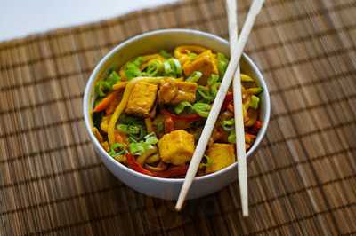 Nori Sushi Bar & Lounge