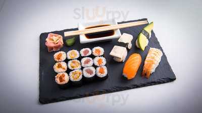 Nori Sushi Bar & Lounge