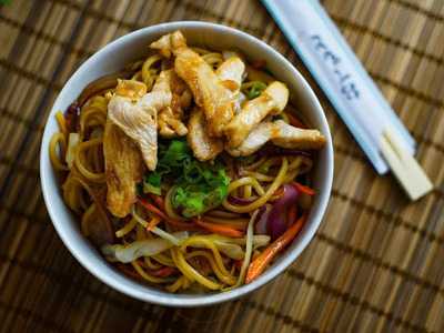 Nori Sushi Bar & Lounge