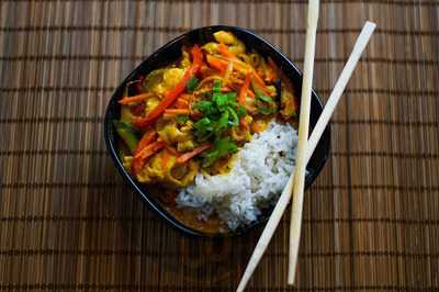 Nori Sushi Bar & Lounge