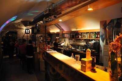 CdfŰ Kultúr-fröccspince