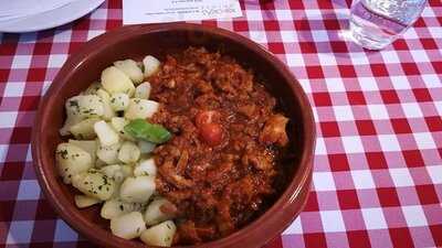 Kockás Abrosz Étterem