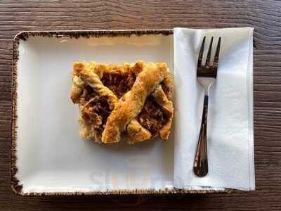 Kredenc Cafe & Delicatesse