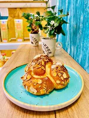 Barna Zebra Kézműves Pékség Bakery & Cafe