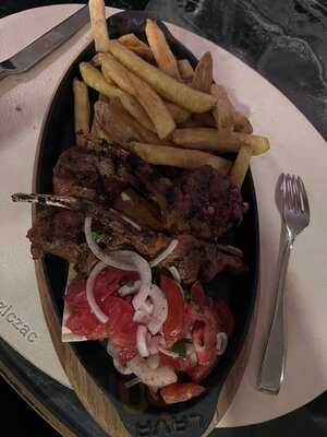 Arz Libanoni Étterem Budapest