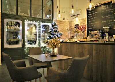 Artemisia Café & Wine