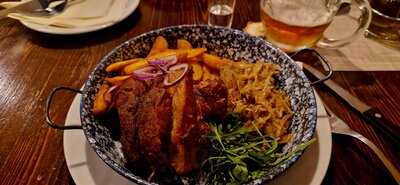 Háček Söröző-Étterem