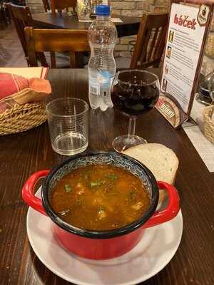 Háček Söröző-Étterem