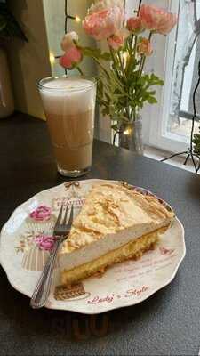 Pitém Pite Patisserie And Cafe