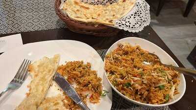 Kis Bangla Indian & Bangladeshi Restaurant