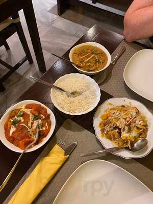 Kis Bangla Indian & Bangladeshi Restaurant