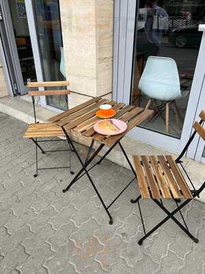 Coffee Hut Budapest - Specialty Coffee Inside