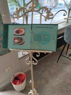 Pilvax Kávéház És Étterem