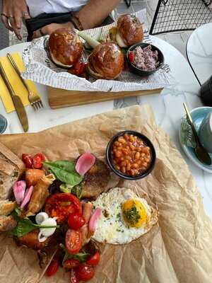 Zileat Brunch & Bistro