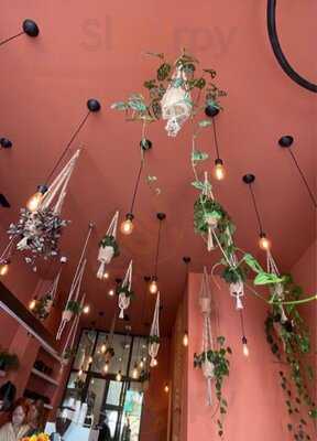 A La Gringa Café And Food Bar