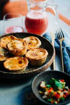 A La Gringa Café And Food Bar