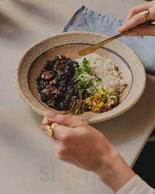 A La Gringa Café And Food Bar