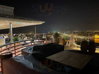 White Raven Skybar & Lounge