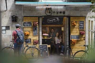 Lényeg Juice Bar