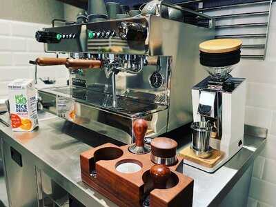 Green Life Bakery And Coffee Bar