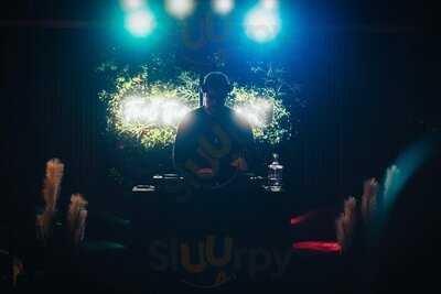 Doppio Cocktail & Wine Bar