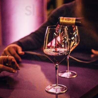 Doppio Cocktail & Wine Bar