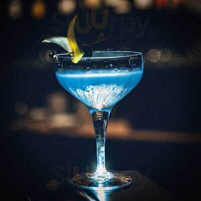 Doppio Cocktail & Wine Bar