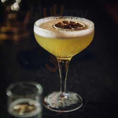 Doppio Cocktail & Wine Bar