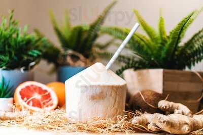 Re-charge Juice & Smoothie Bar