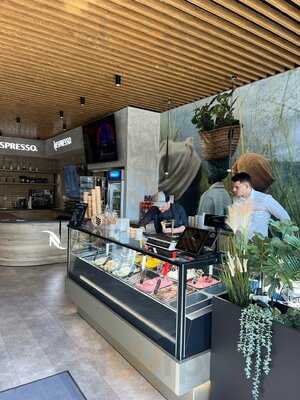 Universal Airport Hub