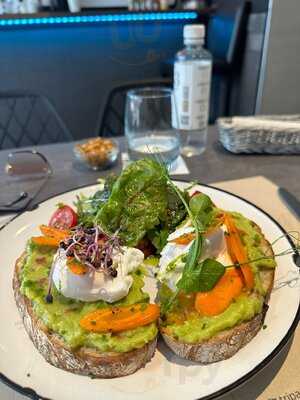 Fluffy's Cafe & Brunch