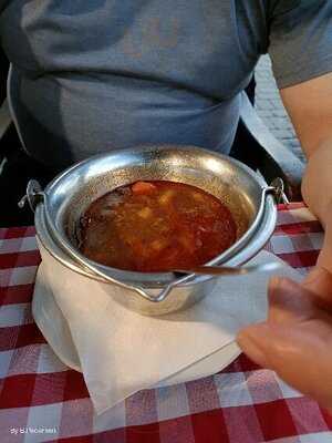 Piros Csizma Etterem