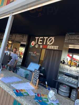 TetŐ By Mad Scientist