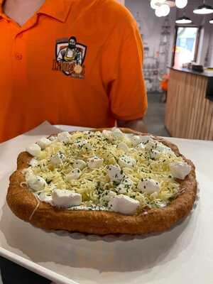 Gozsdu Langos Bistro